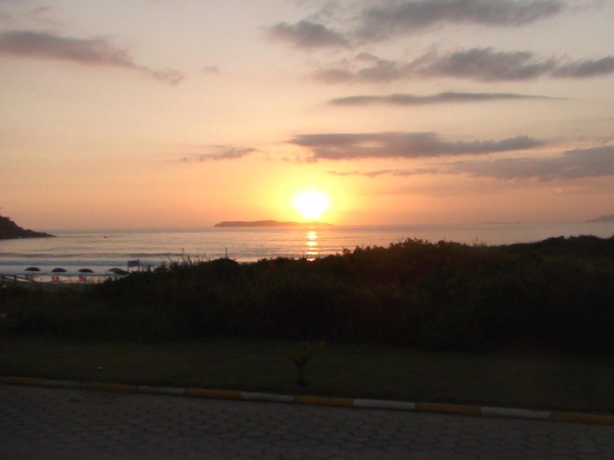 Praia De 4 Ilhas Apartamento De 1 Quarto A 60M Praia Com Vista بومبينهاس المظهر الخارجي الصورة
